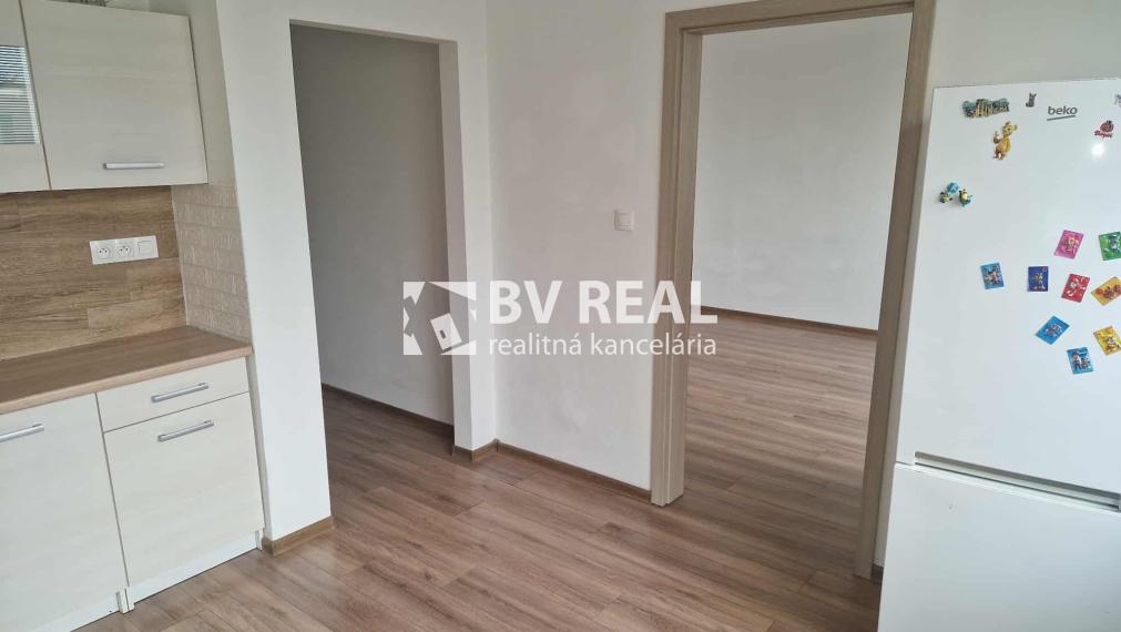 BV REAL Na prenájom 1 izbový byt Prievidza FM2342