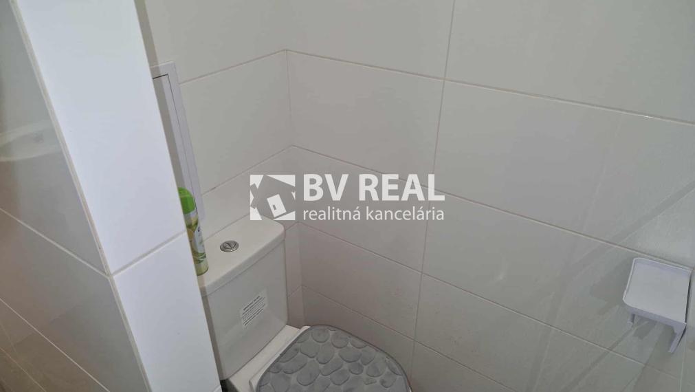 BV REAL Na prenájom 1 izbový byt Prievidza FM2342