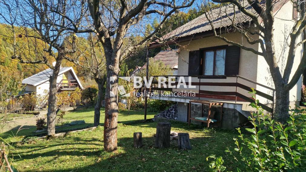 BV REAL predaj murovaná chata so záhradou Prievidza FM2356