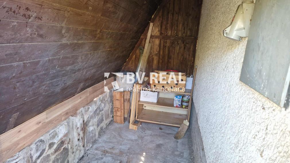 BV REAL predaj murovaná chata so záhradou Prievidza FM2356