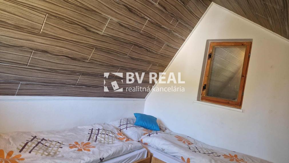 BV REAL predaj murovaná chata so záhradou Prievidza FM2356
