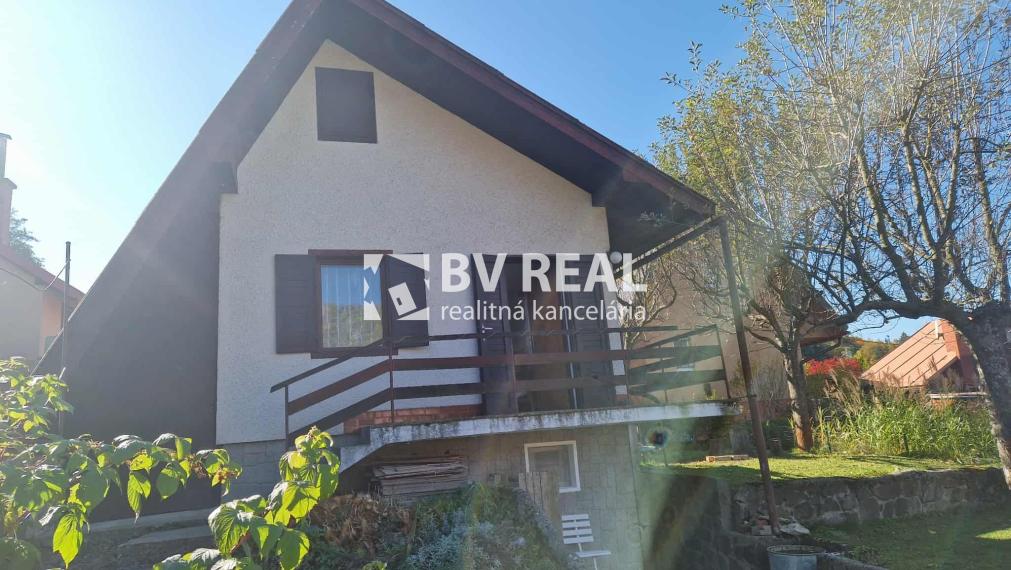 BV REAL predaj murovaná chata so záhradou Prievidza FM2356