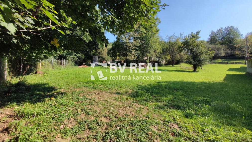 BV REAL predaj pozemok 844 m2 Dlžín okres Prievidza BV3024