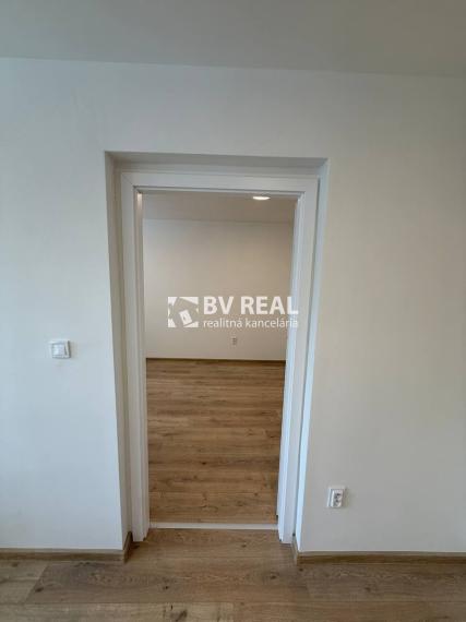 BV REAL Na prenájom 3 izbový byt Handlová FM2292