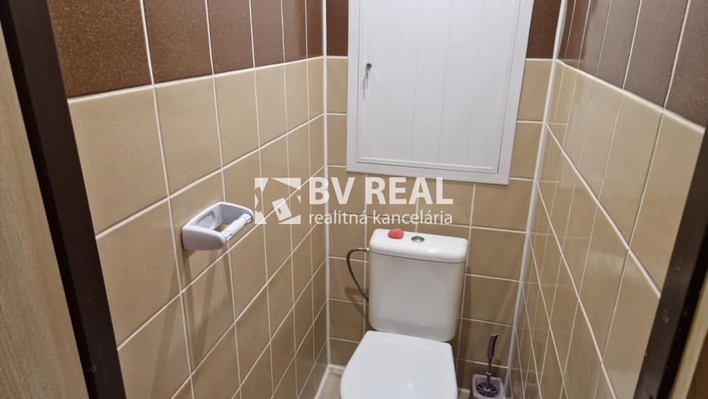 BV REAL Na predaj 1 izbový byt s loggiou Kanianka FM2301