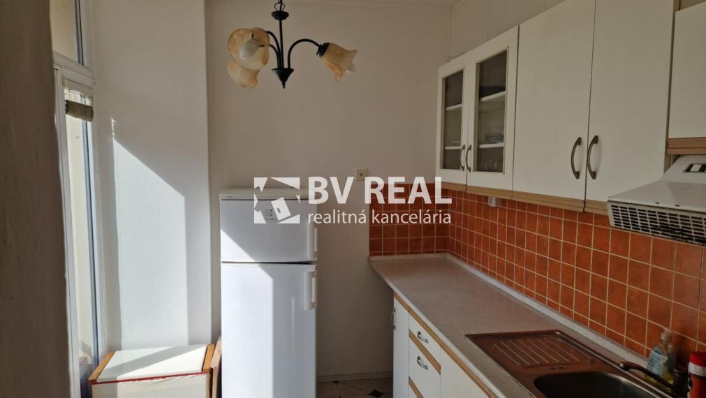 BV REAL Na predaj 1 izbový byt s loggiou Kanianka FM2301