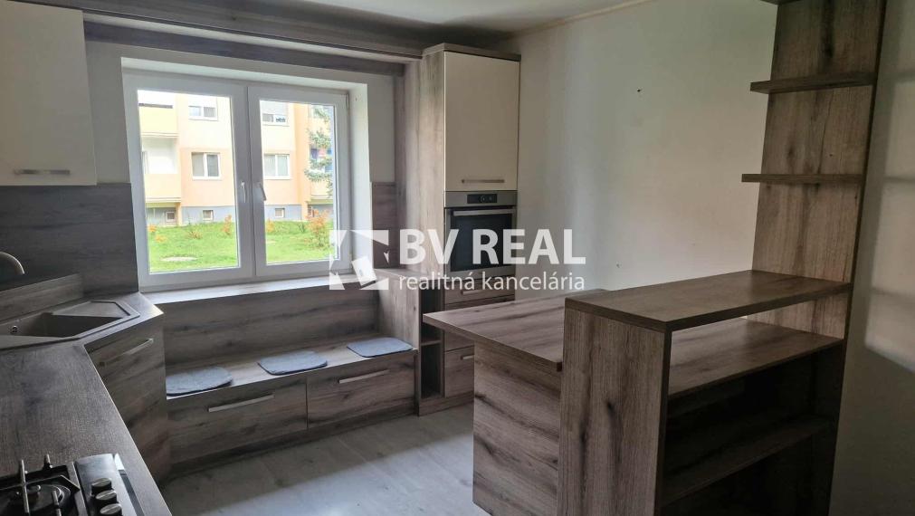 BV REAL Na predaj 2 izbový byt 54 m2 Žiar nad Hronom FM2242