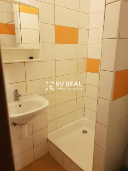 BV REAL Na predaj garsónka Prievidza FM2360