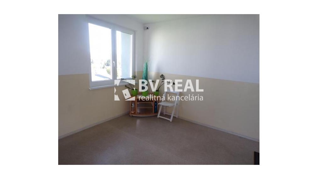 BV REAL Na predaj garsónka Prievidza FM2360