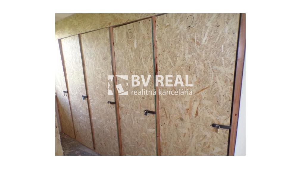 BV REAL Na predaj garsónka Prievidza FM2360