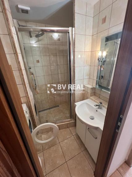 BV REAL Na predaj garsónka s loggiou Žiar nad Hronom FM2188