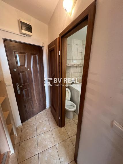 BV REAL Na predaj garsónka s loggiou Žiar nad Hronom FM2188