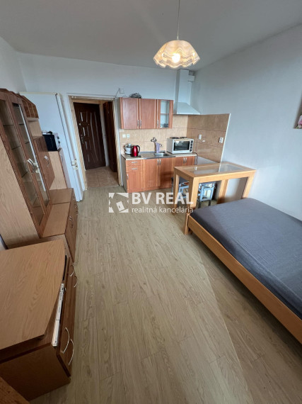 BV REAL Na prenájom garsónka s loggiou Žiar nad Hronom FM2187