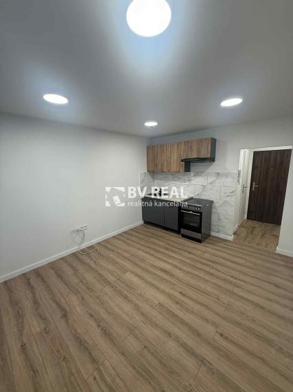 BV REAL Na predaj garsónka Handlová FM2298