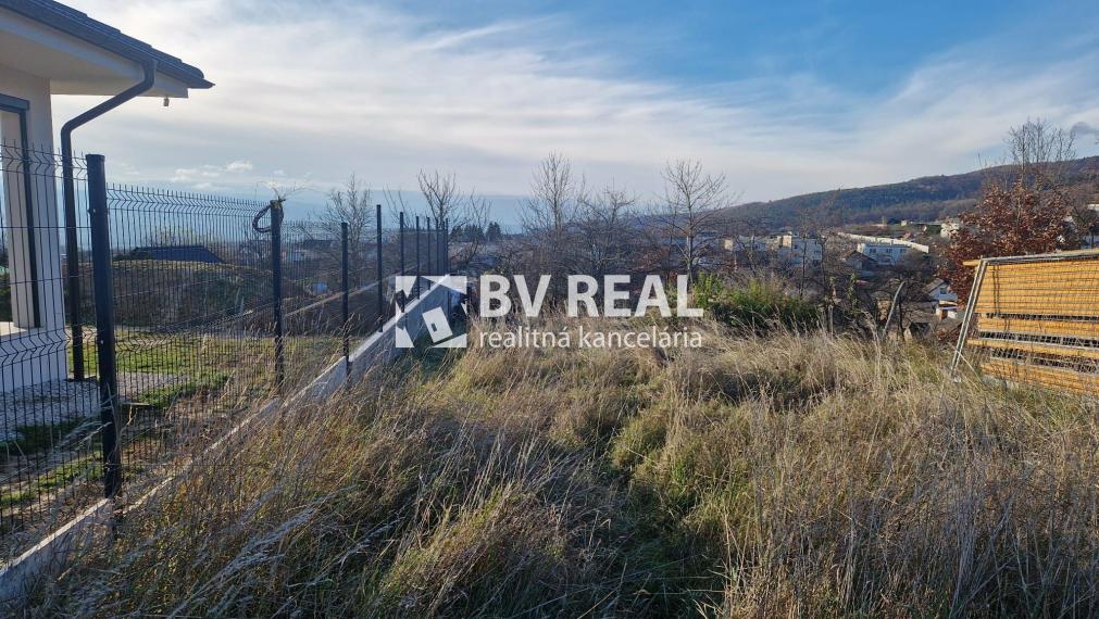 BV REAL Na predaj pozemok obec Poruba okres Prievidza FM2361