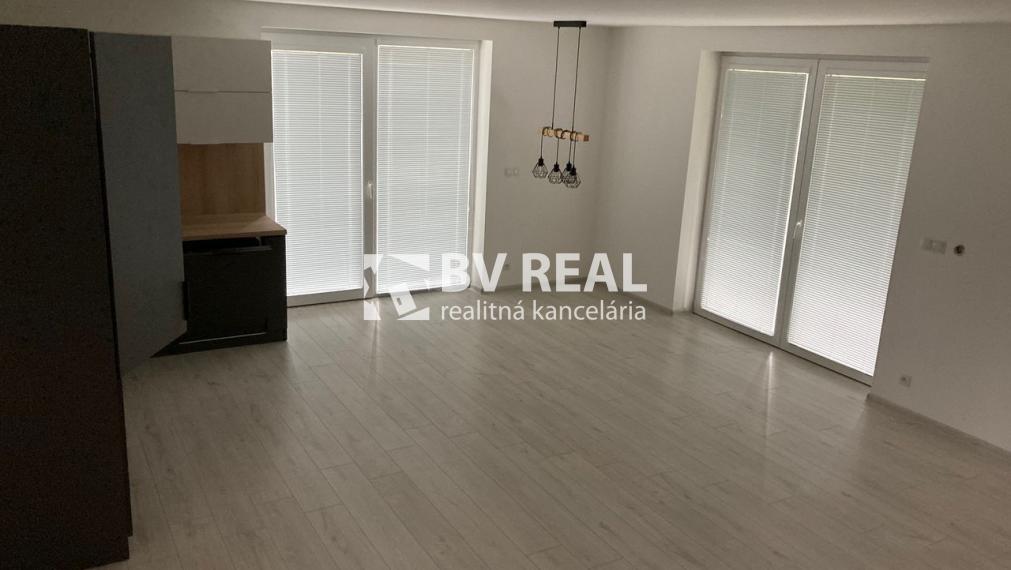 BV REAL Na prenájom rodinný dom v meste Bojnice FM1995