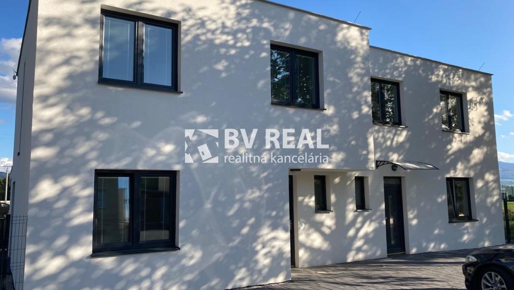 BV REAL Na prenájom rodinný dom v meste Bojnice FM1995