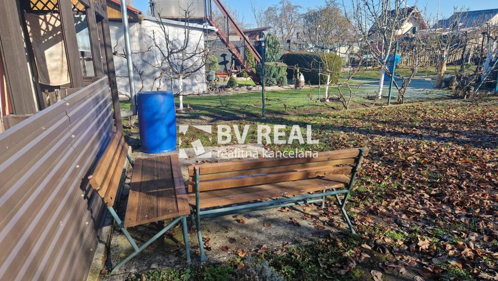 BV REAL Na predaj murovaná chata so záhradou Nováky FM2364