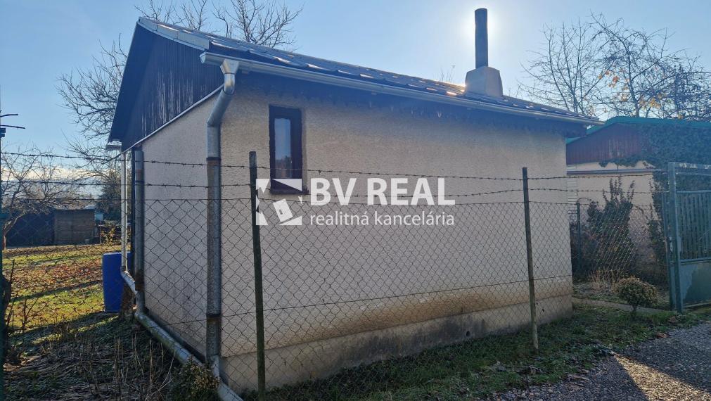 BV REAL Na predaj murovaná chata so záhradou Nováky FM2364