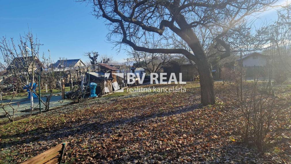 BV REAL Na predaj murovaná chata so záhradou Nováky FM2364
