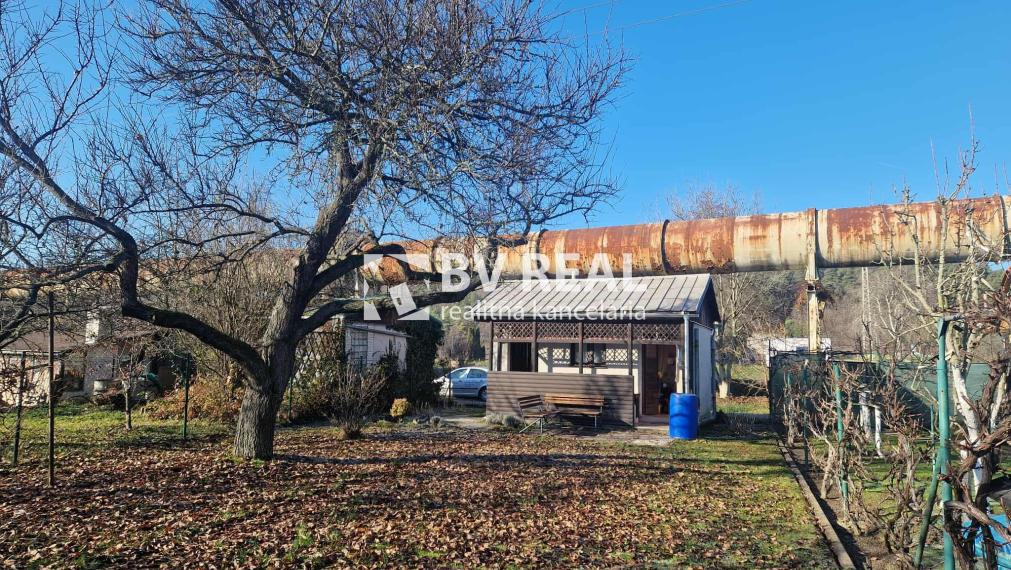 BV REAL Na predaj murovaná chata so záhradou Nováky FM2364