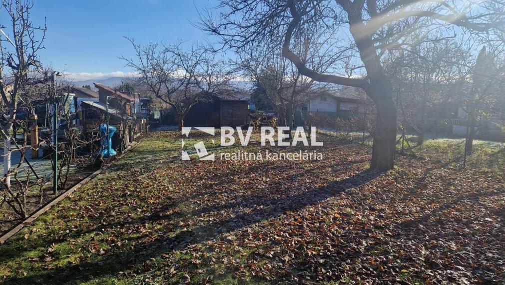 BV REAL Na predaj murovaná chata so záhradou Nováky FM2364