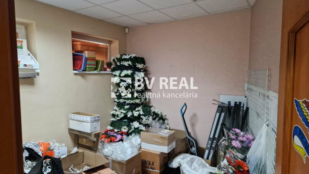 BV REAL Na prenájom polyfunkčná budova Prievidza FM2365