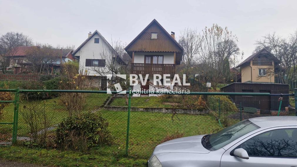 BV REAL Na predaj murovaná chata a záhrada Lutila FM2366