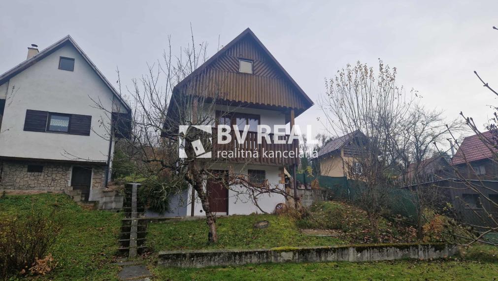 BV REAL Na predaj murovaná chata a záhrada Lutila FM2366