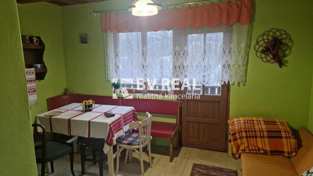 BV REAL Na predaj murovaná chata a záhrada Lutila FM2366