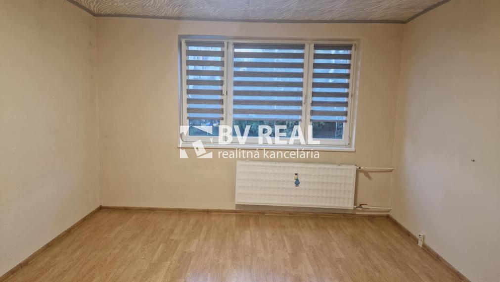 BV REAL Na predaj 4 izbový byt Handlová FM2176