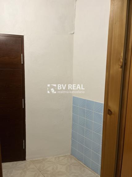 BV REAL Na predaj prerobená garsónka Žiar nad Hronom FM2208