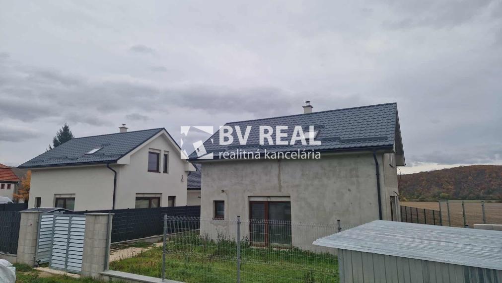 BV REAL Na predaj novostavba obec Hradište FM2354