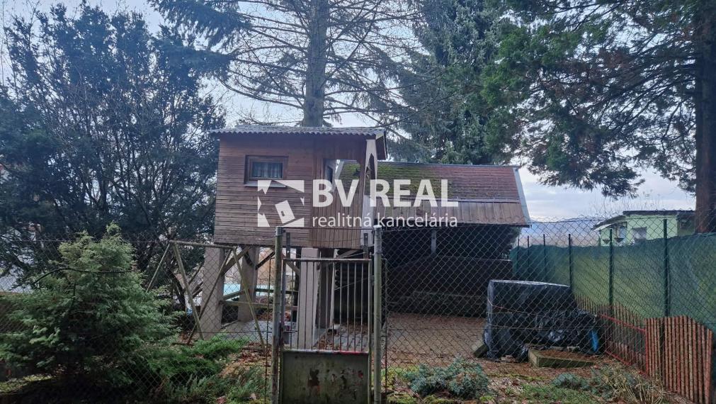 BV REAL chata so záhradou Handlová FM2369