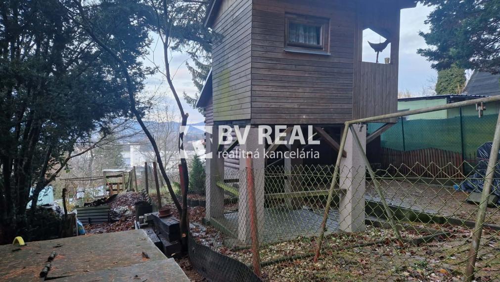 BV REAL chata so záhradou Handlová FM2369