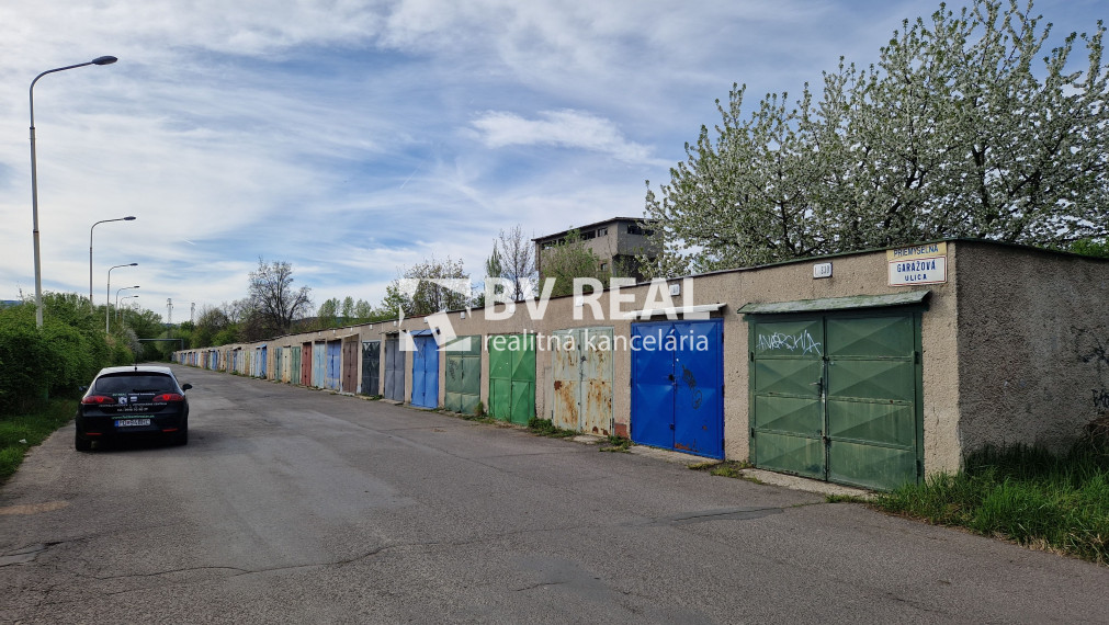BV REAL garáž Prievidza ulica Garážová FM2370