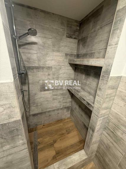 BV REAL Na predaj garsónka Handlová FM2298