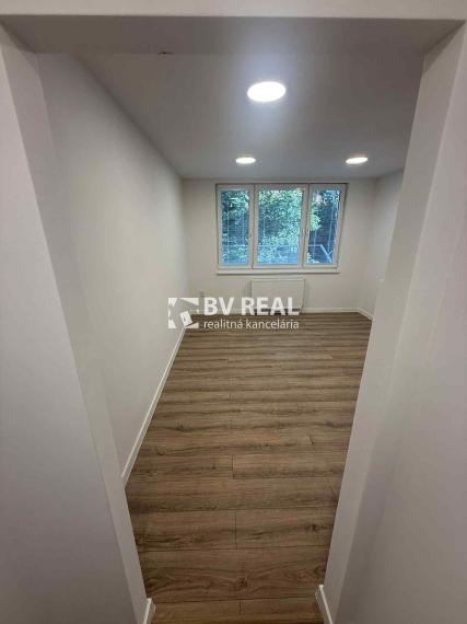 BV REAL Na predaj garsónka Handlová FM2298