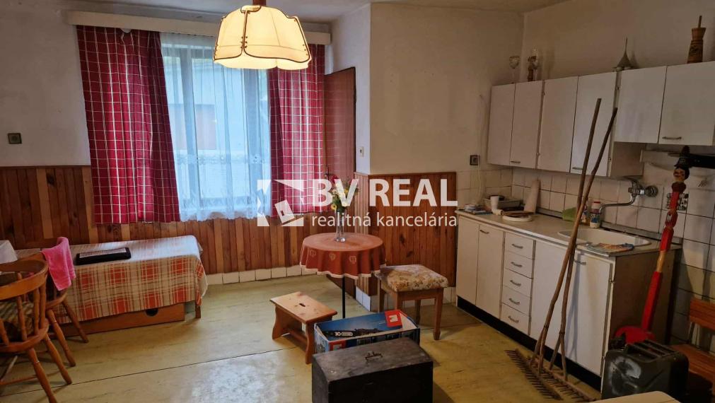 BV REAL Na predaj rodinný dom obec Temeš FM2341