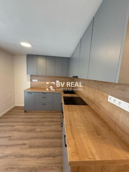 BV REAL Na prenájom 3 izbový byt Handlová FM2305