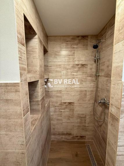 BV REAL Na prenájom 3 izbový byt Handlová FM2305