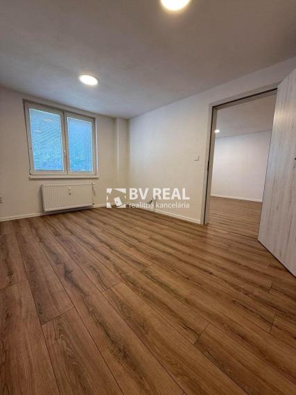 BV REAL Na prenájom 3 izbový byt Handlová FM2305