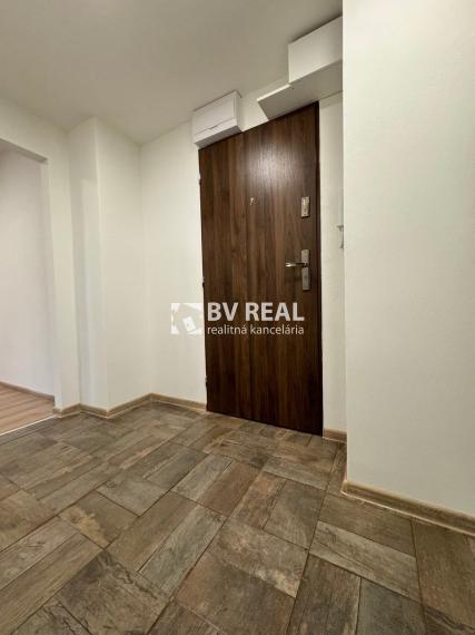 BV REAL Na prenájom 3 izbový byt Handlová FM2305