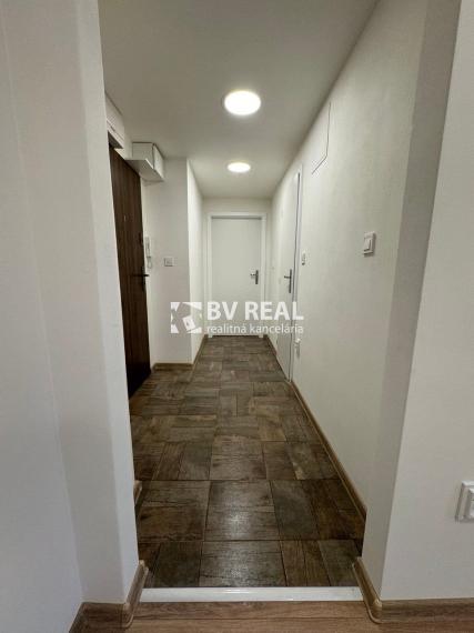 BV REAL Na predaj 3 izbový byt Handlová FM2258