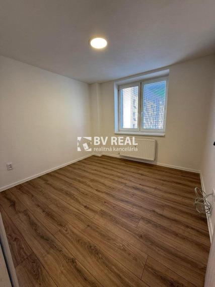 BV REAL Na predaj 3 izbový byt Handlová FM2258