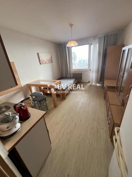 BV REAL Na prenájom garsónka s loggiou Žiar nad Hronom FM2187