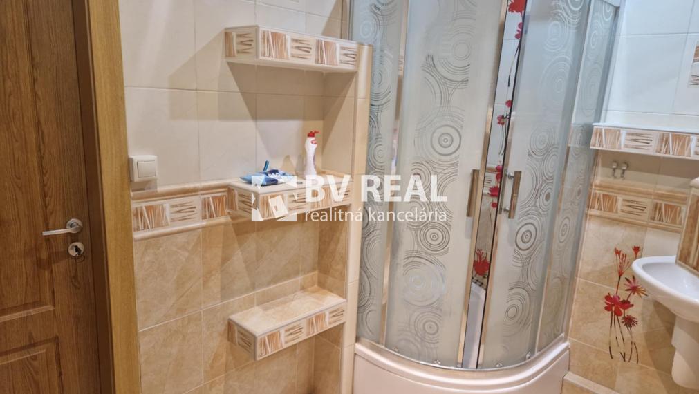 BV REAL Na predaj 4 izbový byt Handlová FM2176