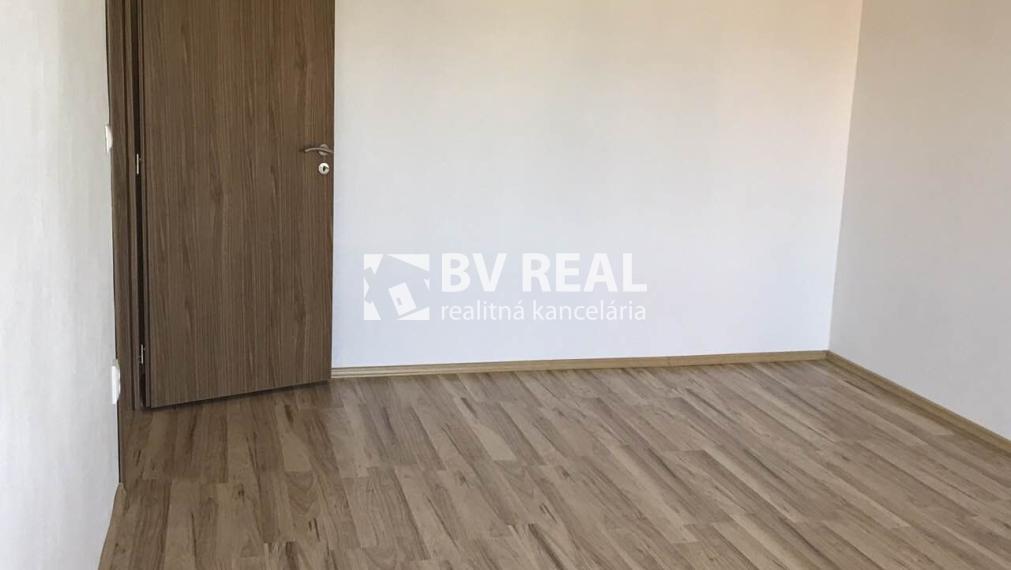BV REAL Na predaj 2 izbový byt Handlová FM2226