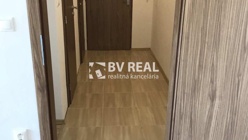 BV REAL Na prenájom 2 izbový byt Handlová FM2202