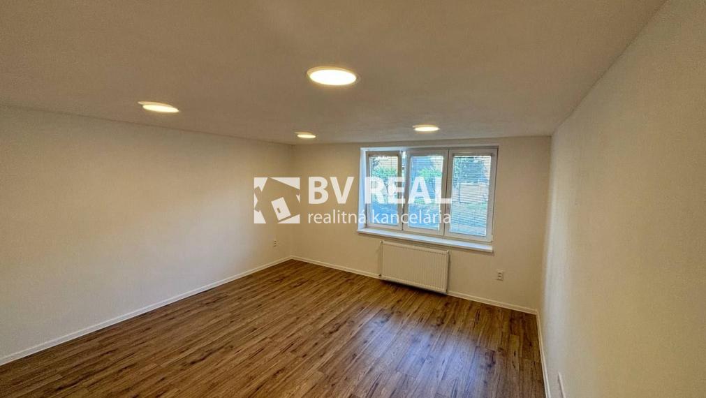 BV REAL Na prenájom 2 izbový byt Handlová FM2177